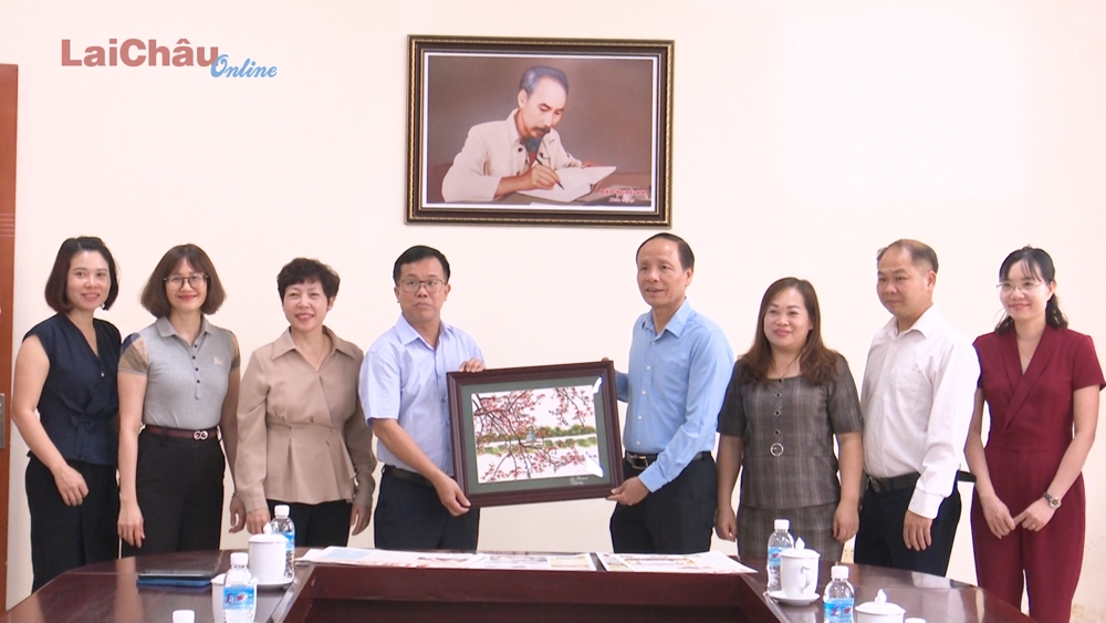 Báo Hà Nội Mới thăm và trao đổi kinh nghiệm với Báo Lai Châu