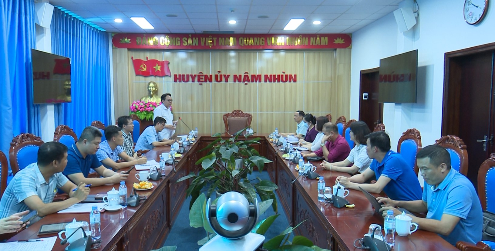 Đoàn công tác của Báo Lai Châu làm việc với Huyện ủy Nậm Nhùn  