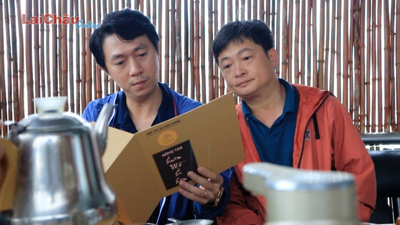 Phong Thổ đưa trà cổ thụ vươn xa