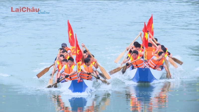 Lễ hội đua thuyền Pa So huyện Phong Thổ năm 2023