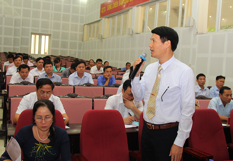 các đại biểu thảo luận tại hội nghị