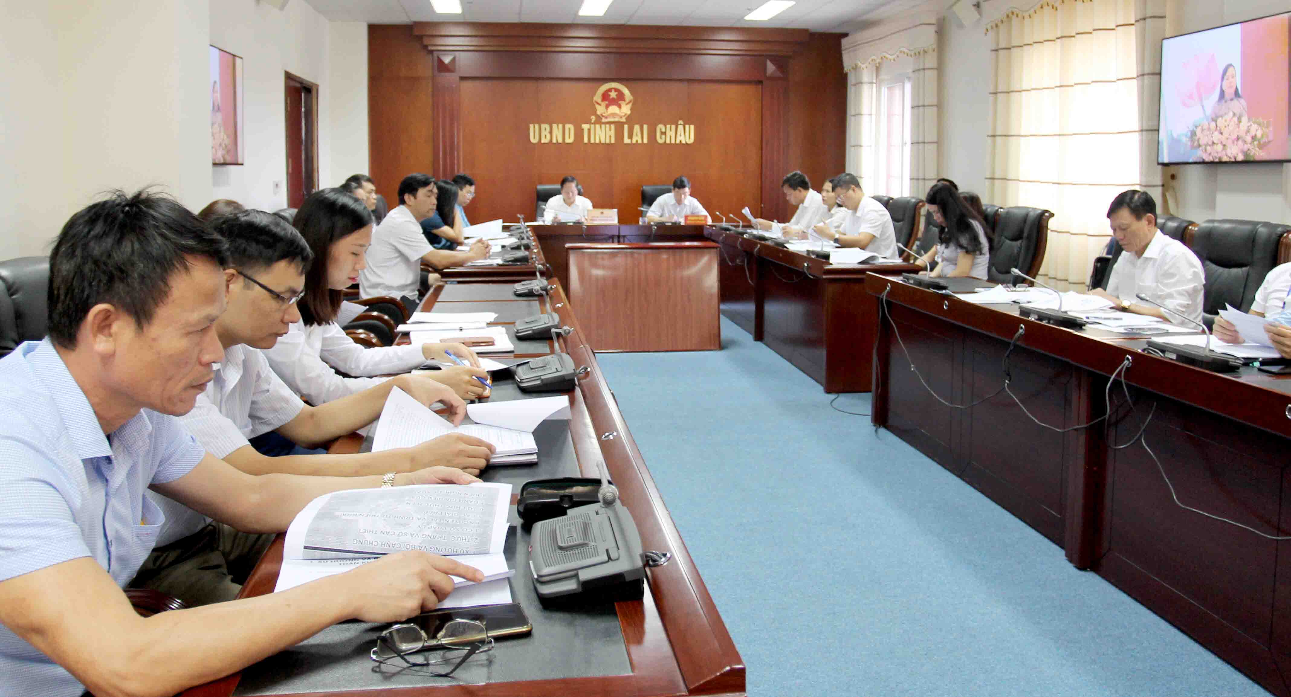 Đẩy nhanh triển khai thanh toán điện tử không dùng tiền mặt trong y tế