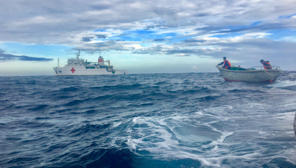 Tàu HQ 561 sẵn sàng ứng cứu và xử lý những ca bệnh nặng trên biển.