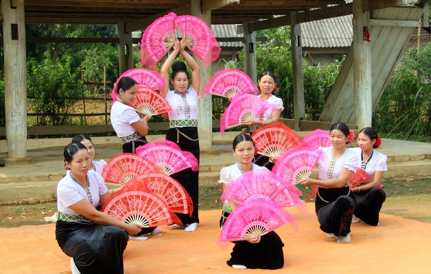 Đội văn nghệ bản Ngà (xã Mường Than) thường xuyên luyện tập để biểu diễn phục vụ dân bản.