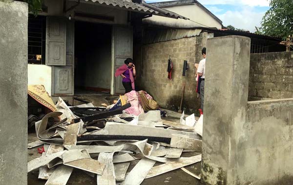 Hiện trường vụ cháy ở nhà chị Vùi Thị Kẻn (bản Nậm Loỏng 3, phường Quyết Thắng, thành phố Lai Châu).