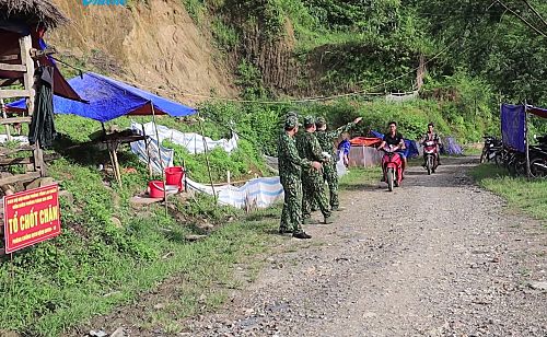 Chốt chặn của các cán bộ, chiến sỹ Đồn Biên phòng Vàng Ma Chải, huyện Phong Thổ nhằm phòng, chống dịch Covid 19 xâm nhập địa bàn.