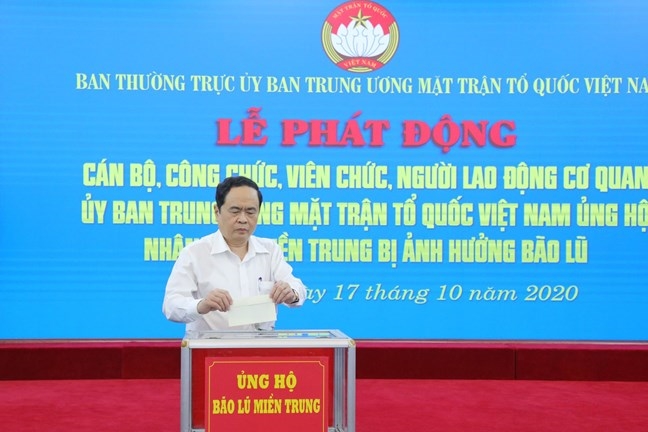 Chủ tịch Uỷ ban Trung ương MTTQ Việt Nam Trần Thanh Mẫn ủng hộ tại chương trình.