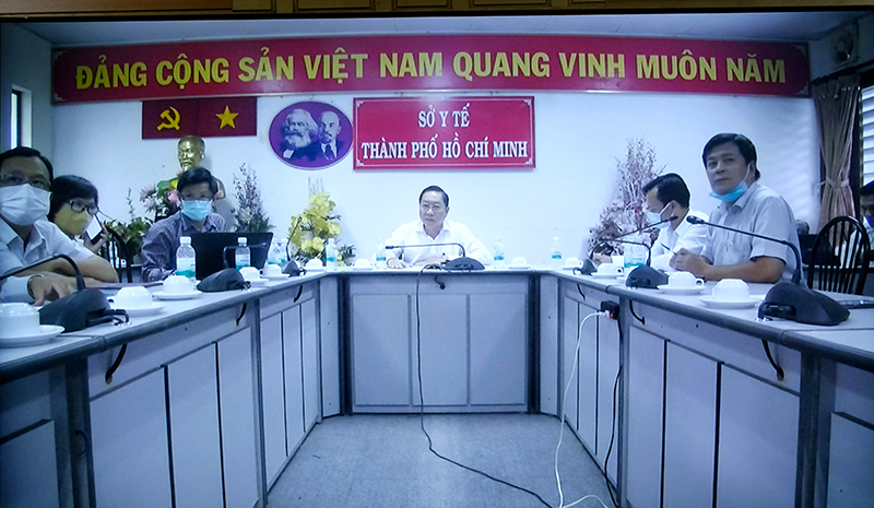 Thông tin tại cuộc họp cho biết, ca dương tính mới phát hiện được công bố chiều nay (BN1347) có liên quan trực tiếp tới BN1342 (đã công bố chiều 29/11).