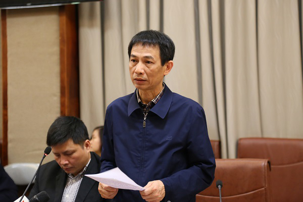 Ông Dương Mạnh Hùng, Giám đốc Trung tâm Dịch vụ Hỗ trợ, Chăm sóc khách hàng phát biểu tại Hội nghị.