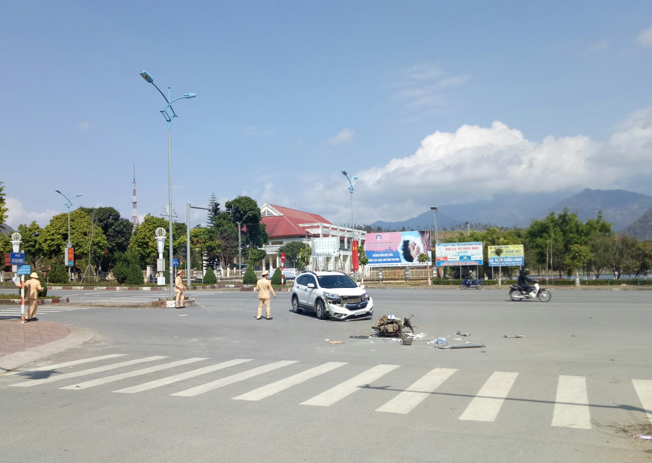 Hiện trường vụ tai nạn giao thông xảy ra ngày 3/2/2021 do người phương tiện điều khiển xe môtô chưa đủ tuổi lái xe môtô, chưa có bằng lái xe, đi xe quá tốc độ.