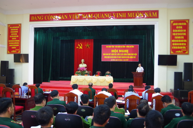 Đồng chí Trần Tiến Dũng - Phó Bí thư Tỉnh ủy, Chủ tịch UBND tỉnh phát biểu tại Hội nghị.