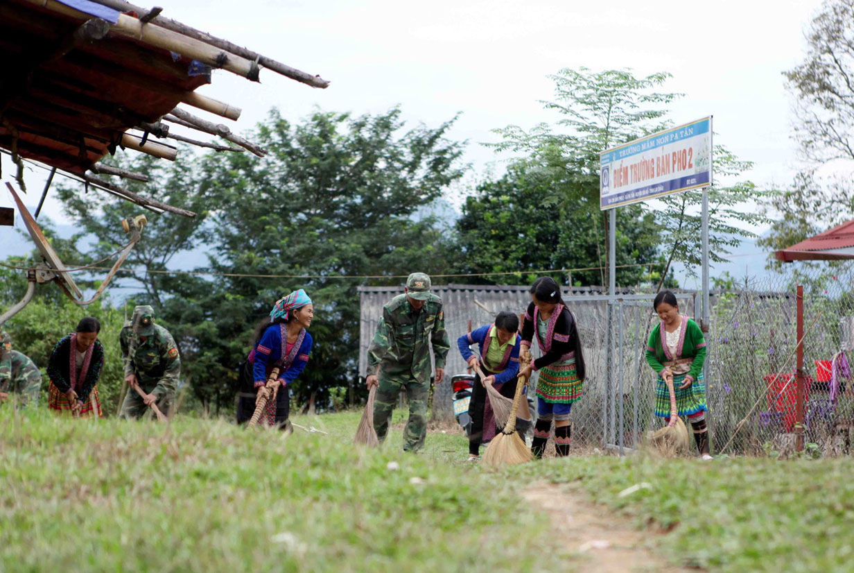 Đoàn viên thanh niên Đồn Biên phòng Pa Tần luôn đồng hành với các hoạt động của địa phương.