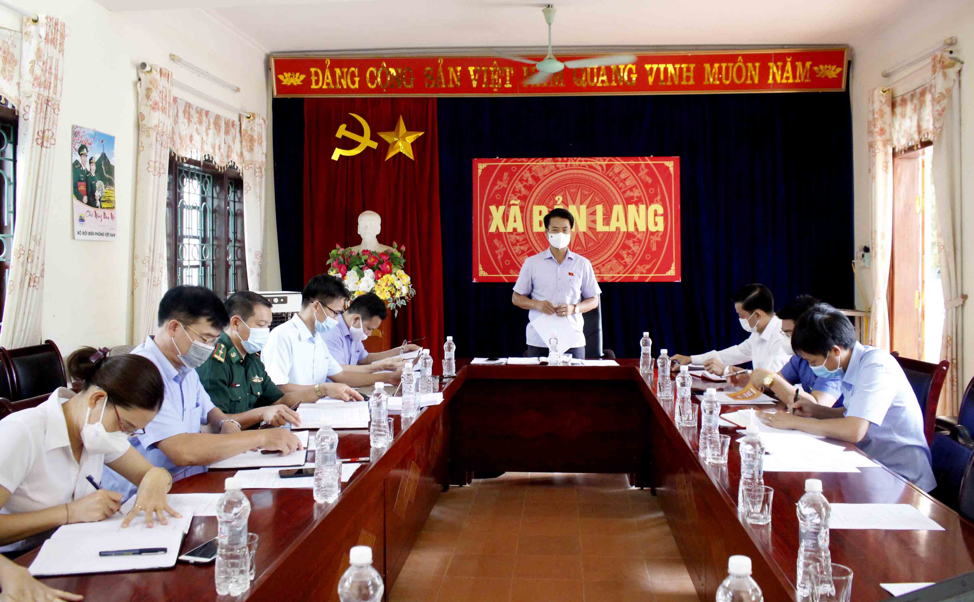 Đoàn Đại biểu Quốc hội tỉnh làm việc với lãnh đạo UBND huyện Phong Thổ, lãnh đạo Đảng ủy – HĐND – UBND xã Bản Lang. 