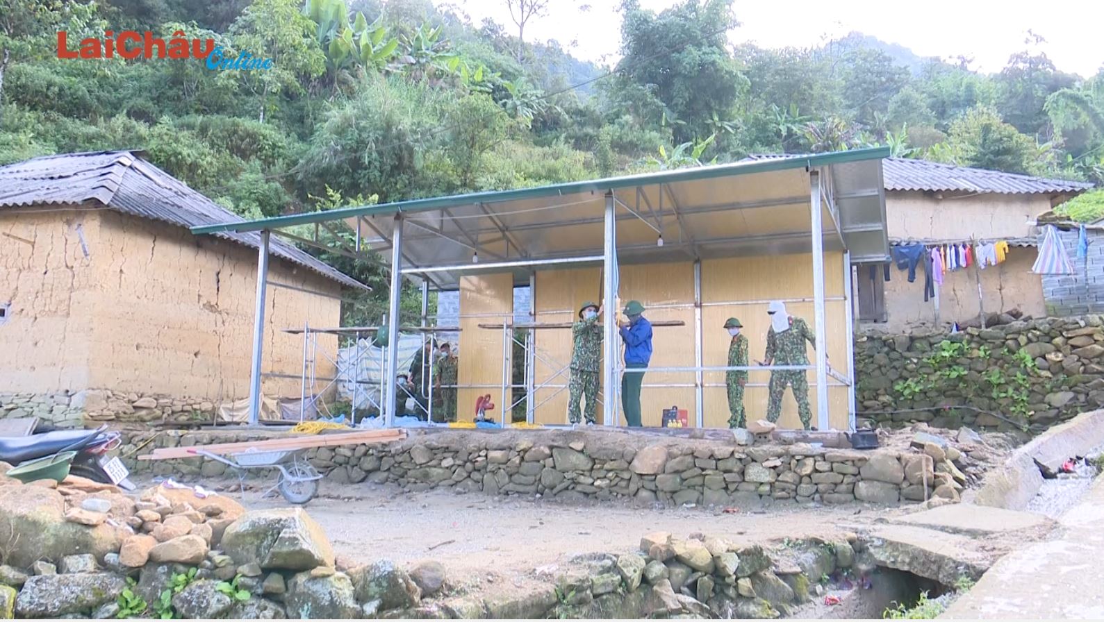 CBCS Bộ Chỉ huy Quân sự tỉnh làm nhà cho cho hộ nghèo xã Tung Qua Lìn, huyện Phong Thổ 