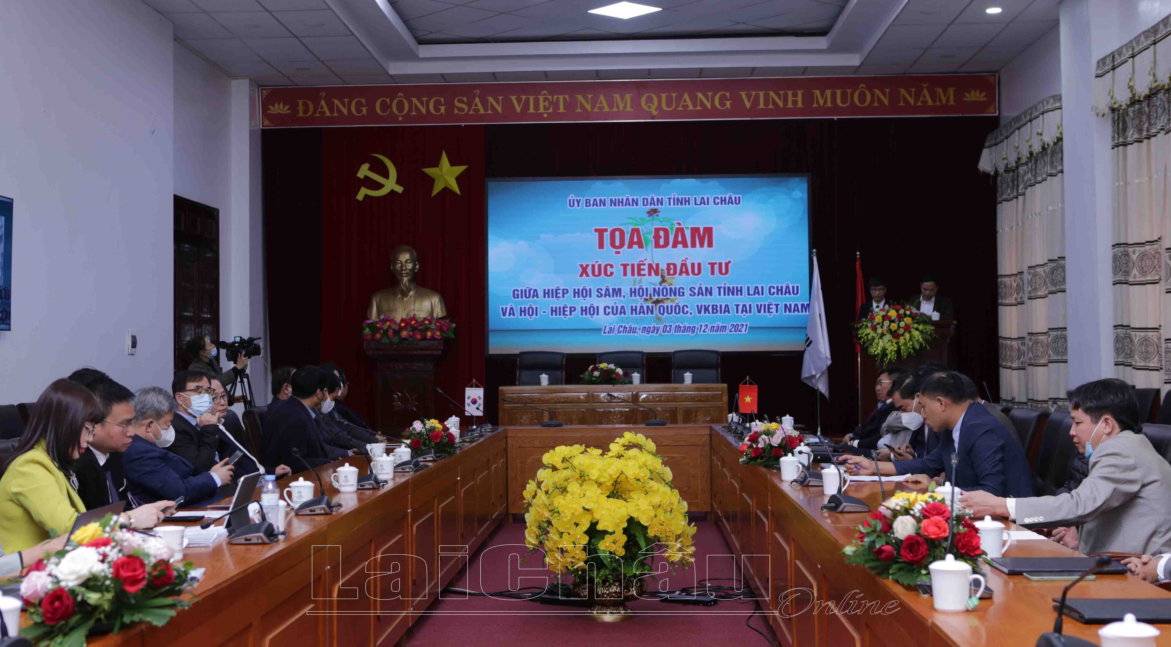 quang cảnh buổi tọa đàm