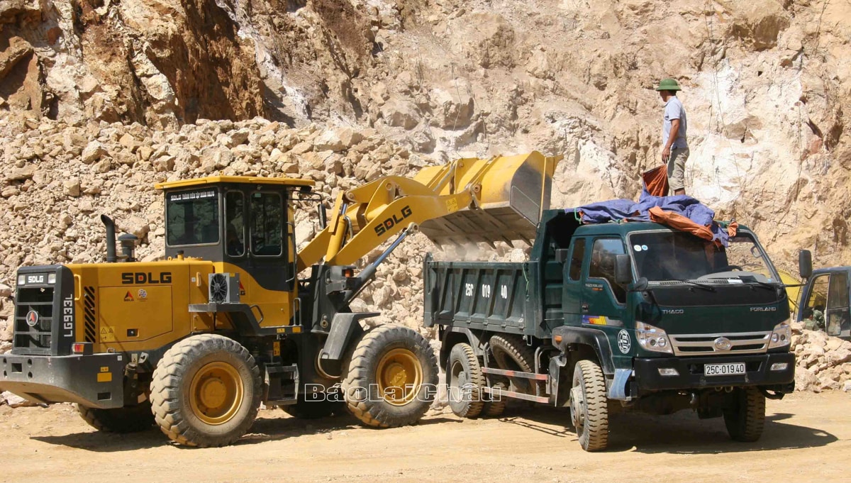 Hợp tác xã Phương Nhung, huyện Than Uyên chấp hành nghiêm các quy định về hoạt động khai thác đá trên địa bàn.  Ảnh Tư liệu                  