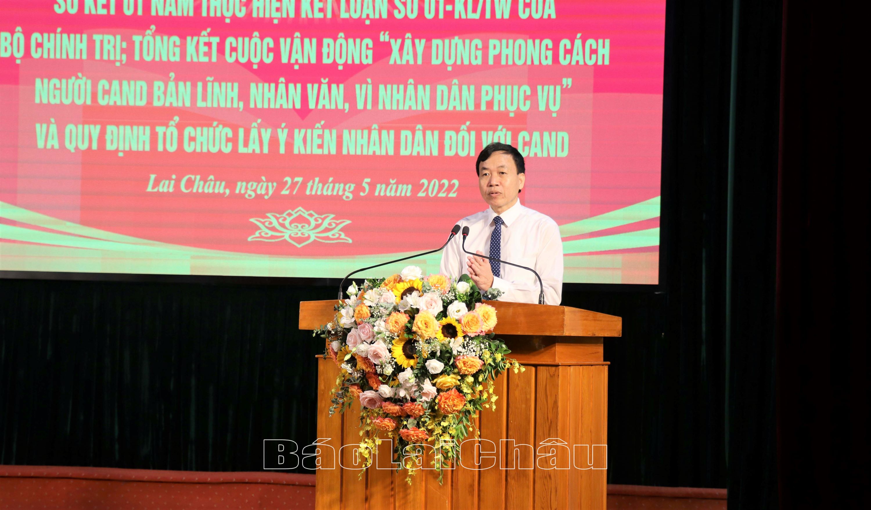 Đồng chí Lê Văn Lương, Phó Bí thư Thường trực Tỉnh ủy phát biểu tạ hội nghị.