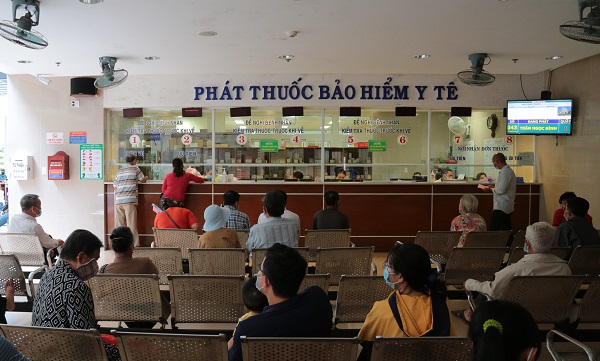 BHXH Việt Nam đề nghị BHXH các tỉnh, thành phố khẩn trương phối hợp với Sở Y tế đảm bảo cung ứng thuốc, vật tư y tế phục vụ KCB BHYT (Ảnh minh hoạ)