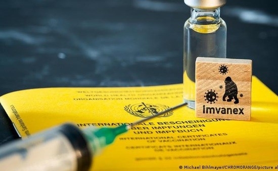 Vắc xin Imvanex phòng bệnh đậu mùa khỉ. Ảnh: Reuters