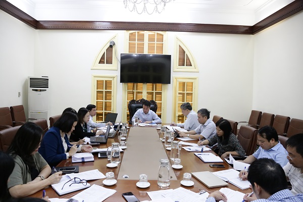 Tổng giám đốc BHXH Việt Nam Nguyễn Thế Mạnh chủ trì cuộc họp nhằm đưa ra các giải pháp tháo gỡ vướng mắc trong thanh quyết toán chi phí KCB BHYT.
