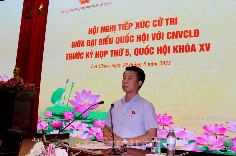 Đồng chí Hoàng Quốc Khánh - Tỉnh uỷ viên, Phó Trưởng đoàn ĐBQH tỉnh báo cáo đến cử tri dự kiến nội dung, chương trình kỳ họp thứ 5, Quốc hội khóa XV.