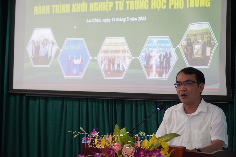 Đồng chí Lưu Hồng Phương, Phó Giám đốc Sở GD&ĐT tỉnh Lai Châu phát biểu tại hội thảo.