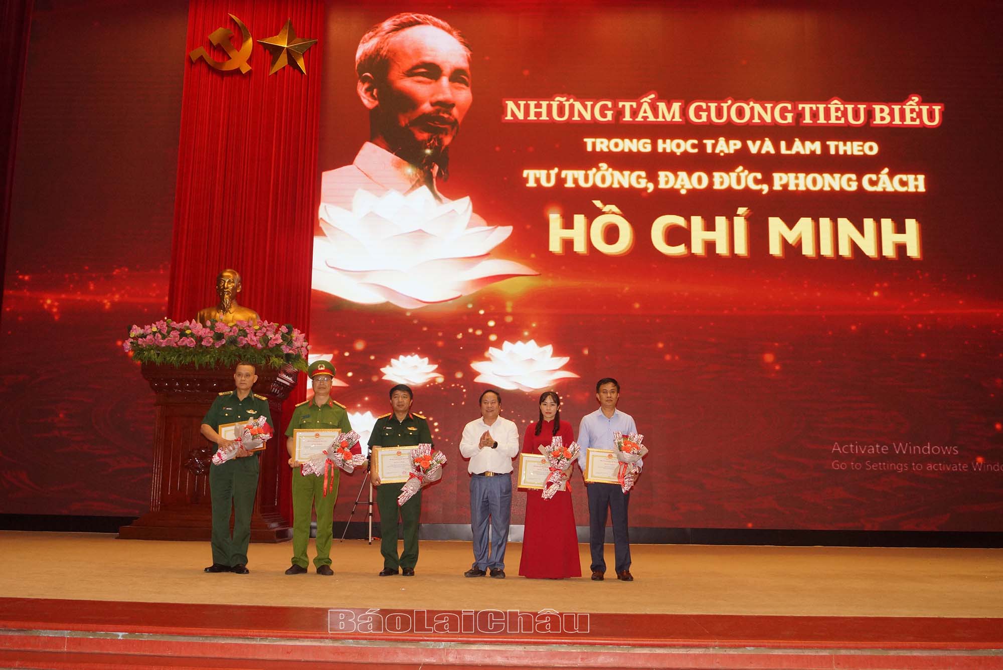 ồng chí Tống Thanh Hải - uỷ viên Ban Thường vụ Tỉnh uỷ, Phó Chủ tịch Thường trực UBND tỉnh, Phó trưởng Ban Thường trực Ban tổ chức kỉ niệm 20 năm chia tách, thành lập tỉnh