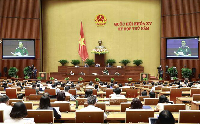 Đại tướng Phan Văn Giang, Bộ trưởng Bộ Quốc phòng giải trình, làm rõ một số vấn đề đại biểu Quốc hội nêu.