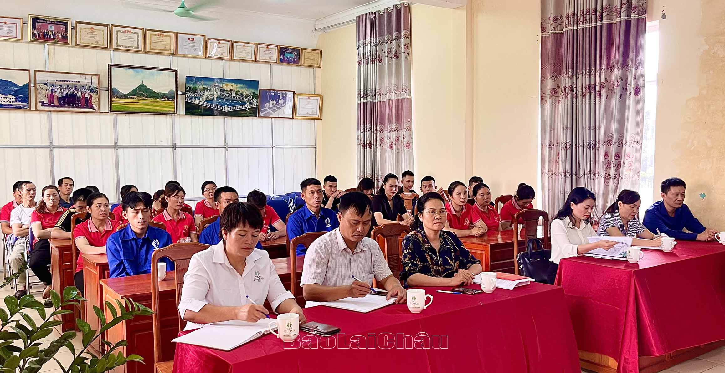 Quang cảnh hội nghị.