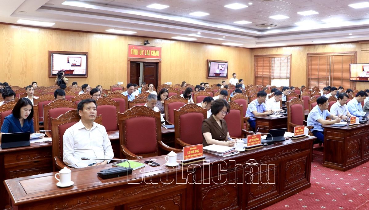 các đại biểu dự hội nghị 