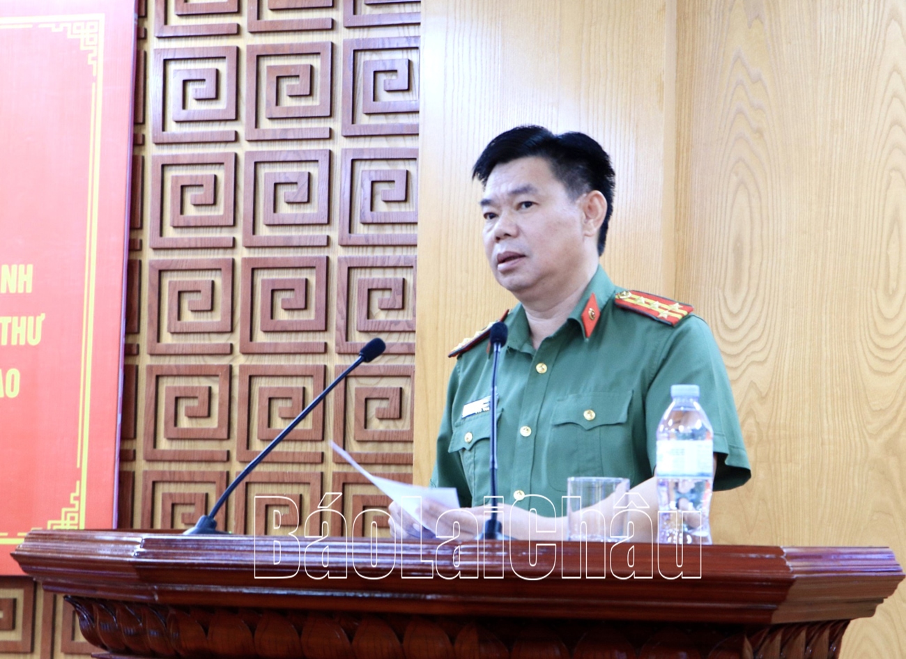 tham luận