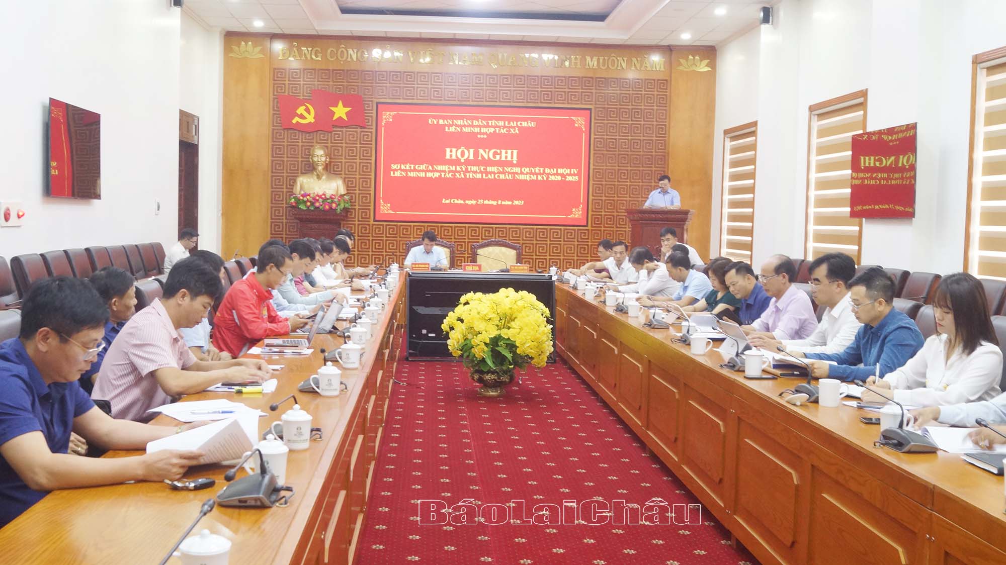 Quang cảnh hội nghị.