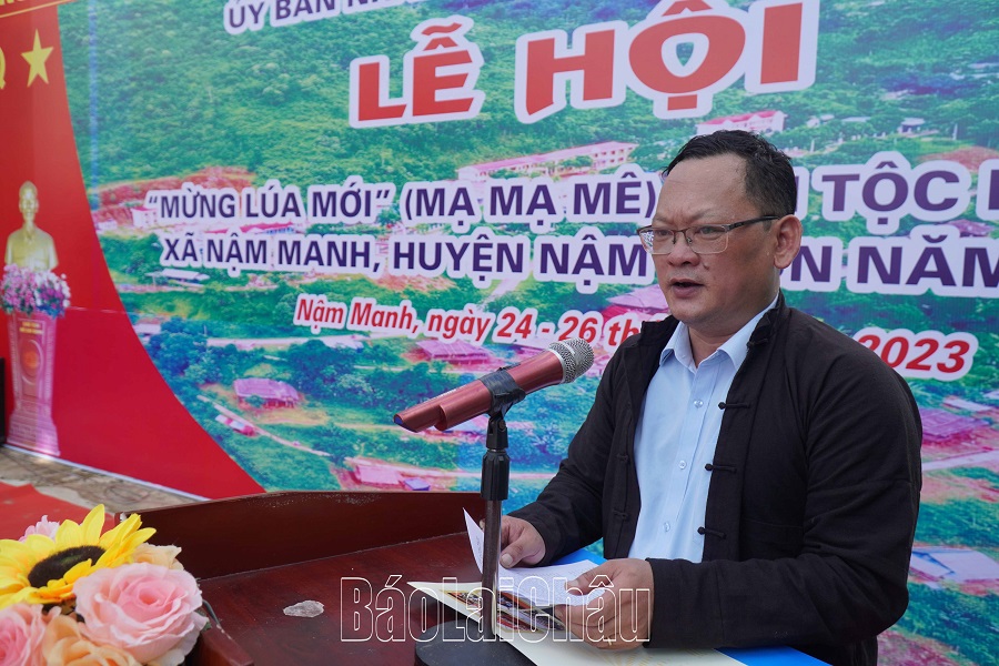 Đồng chí Vũ Tiến Hóa phát biểu chỉ đạo tại lễ hội.