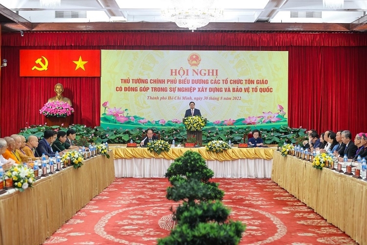  Thủ tướng Phạm Minh Chính biểu dương các tổ chức tôn giáo có đóng góp trong sự nghiệp xây dựng và bảo vệ Tổ quốc. Ảnh: Đoàn Bắc