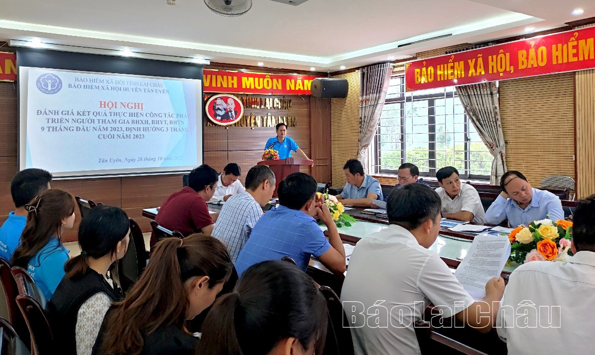 BHXH huyện Tân Uyên triển khai Nghị định 75 tới các đồng chí bí thư, chủ tịch UBND các xã, thị trấn vào ngày 28/10 vừa qua.
