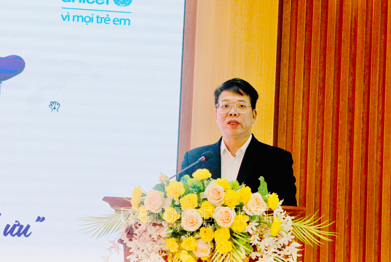 BSCKI Tạ Hồng Long - Phó Giám đốc Sở Y tế phát biểu tại lễ hưởng ứng Ngày Thế giới vì trẻ sinh non năm 2023.