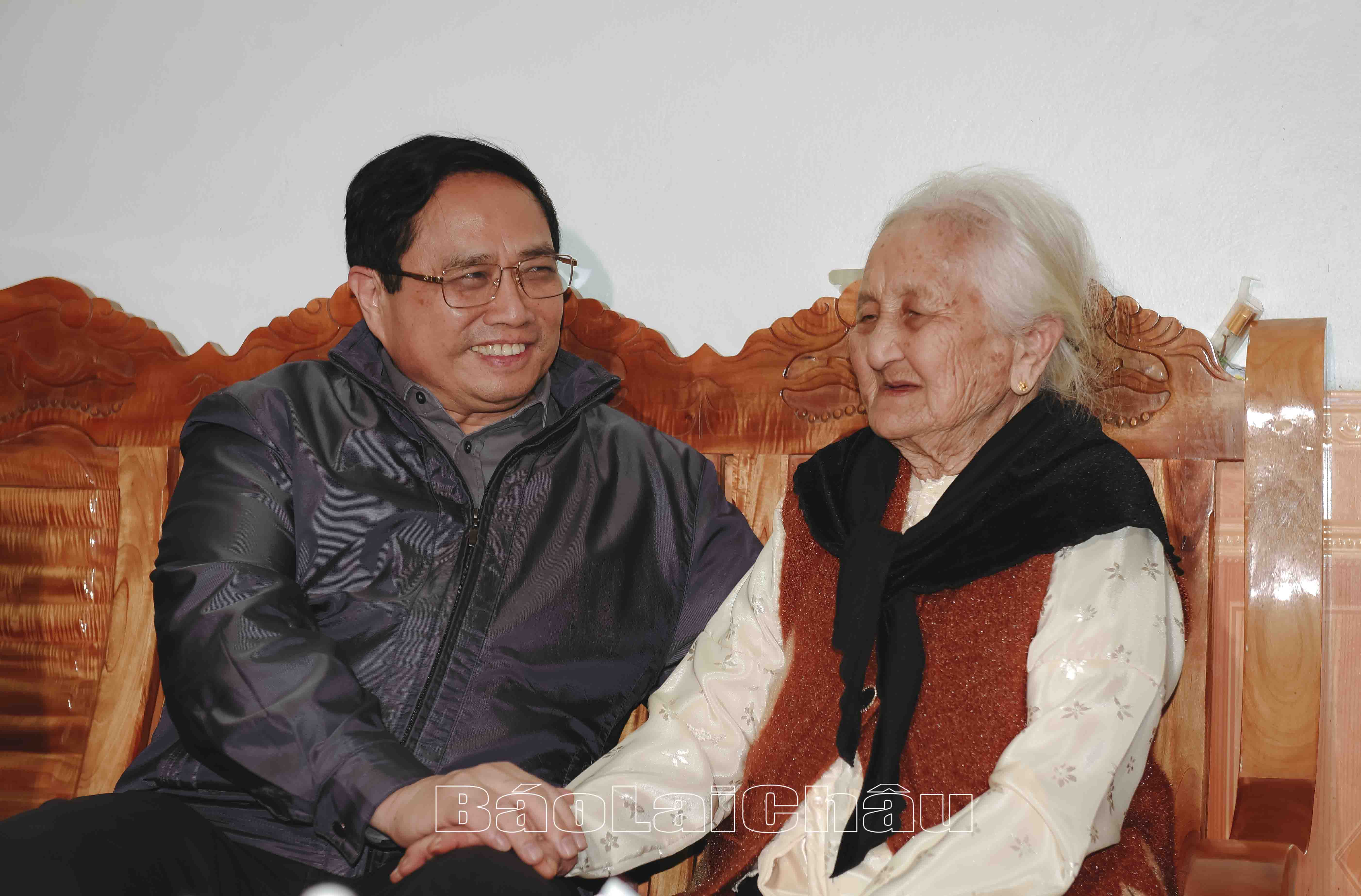 thăm hỏi