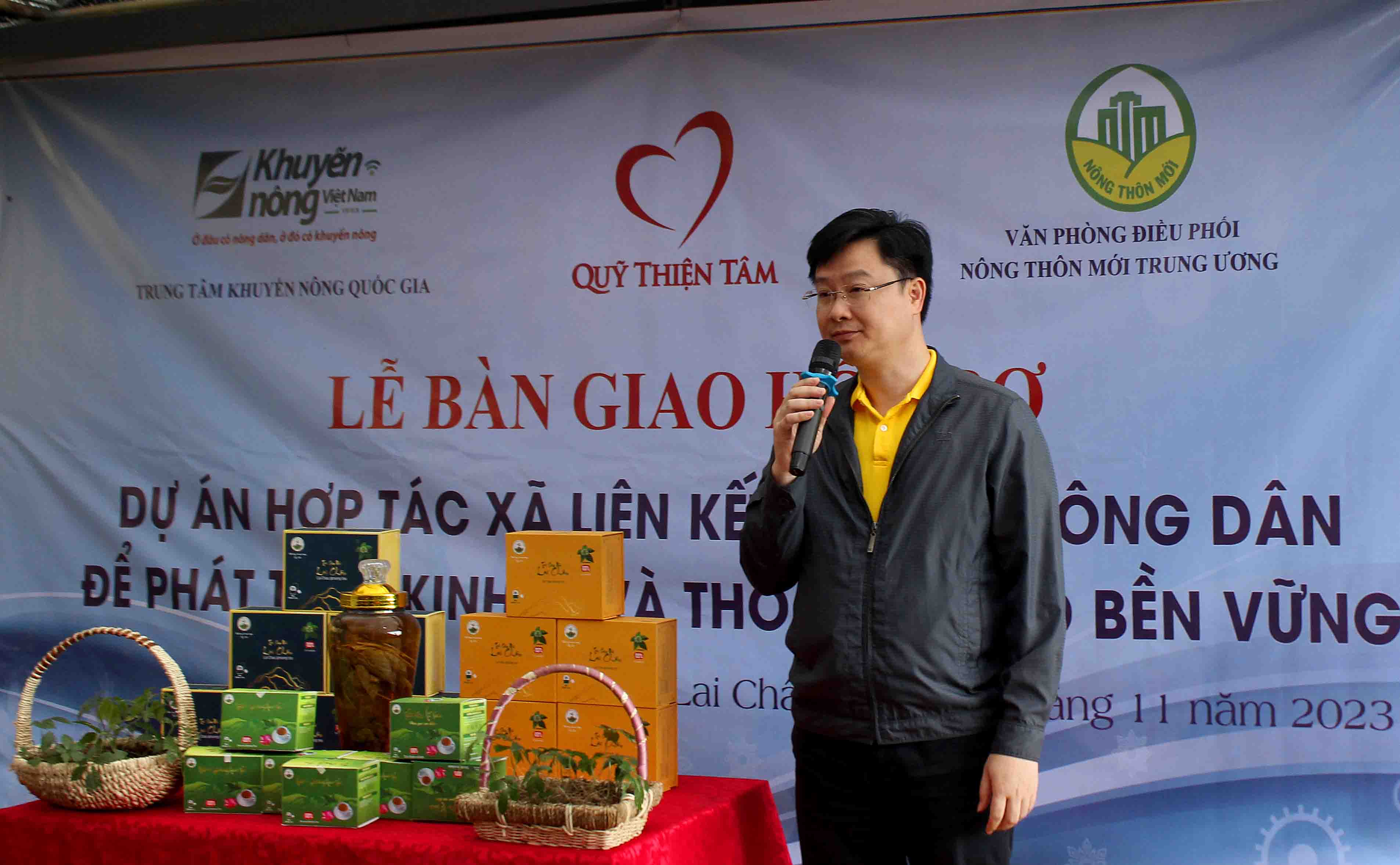 phát biểu tại lễ bàn giao.