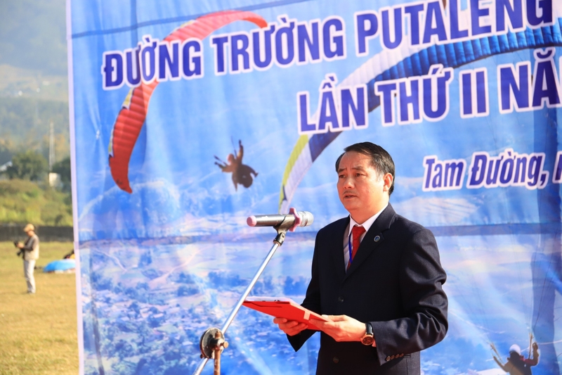 Đồng chí Vũ Xuân Thịnh - Phó Chủ tịch UBND huyện, Trưởng ban Tổ chức Tuần Văn hoá - Du lịch năm 2023 huyện Tam Đường phát biểu khai mạc.