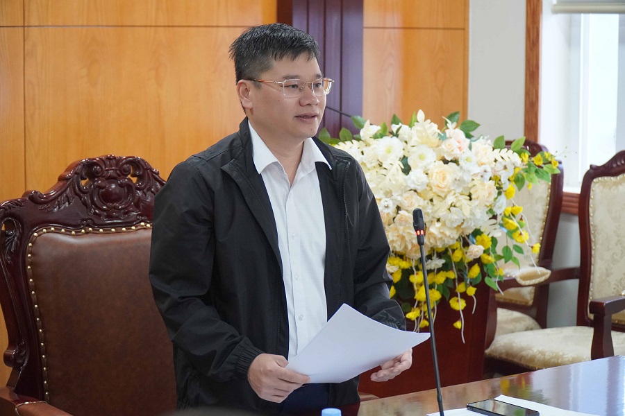 Đồng chí Nguyễn Minh Hiệp-Phó Trưởng Ban pháp chế HĐND tỉnh phát biểu kết luận buổi họp.