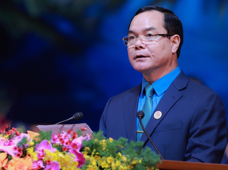 Chủ tịch Tổng Liên đoàn Lao động Việt Nam Nguyễn Đình Khang phát biểu bế mạc tại Đại hội 