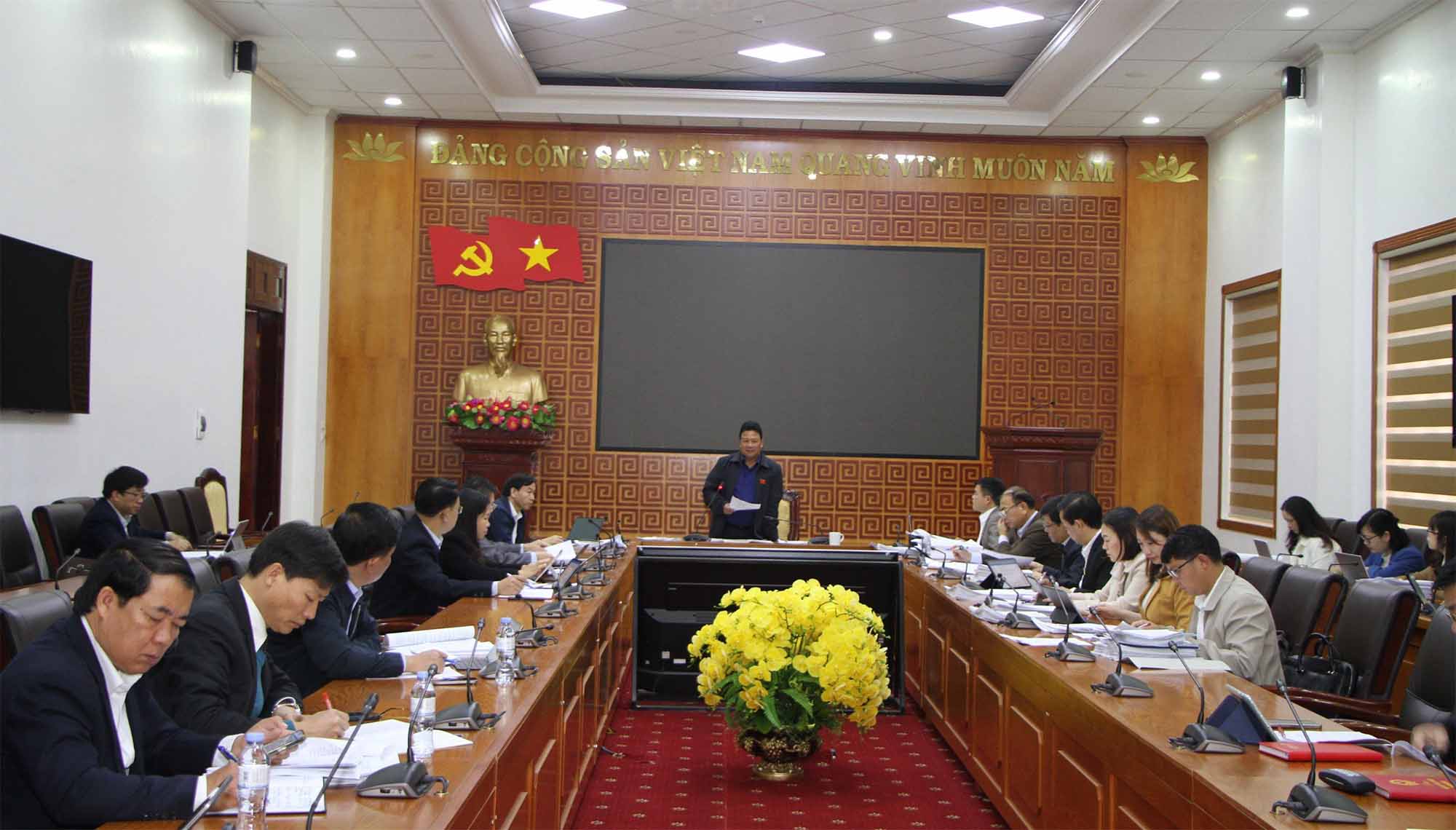 Quang cảnh thảo luận của tô đại biểu số 1