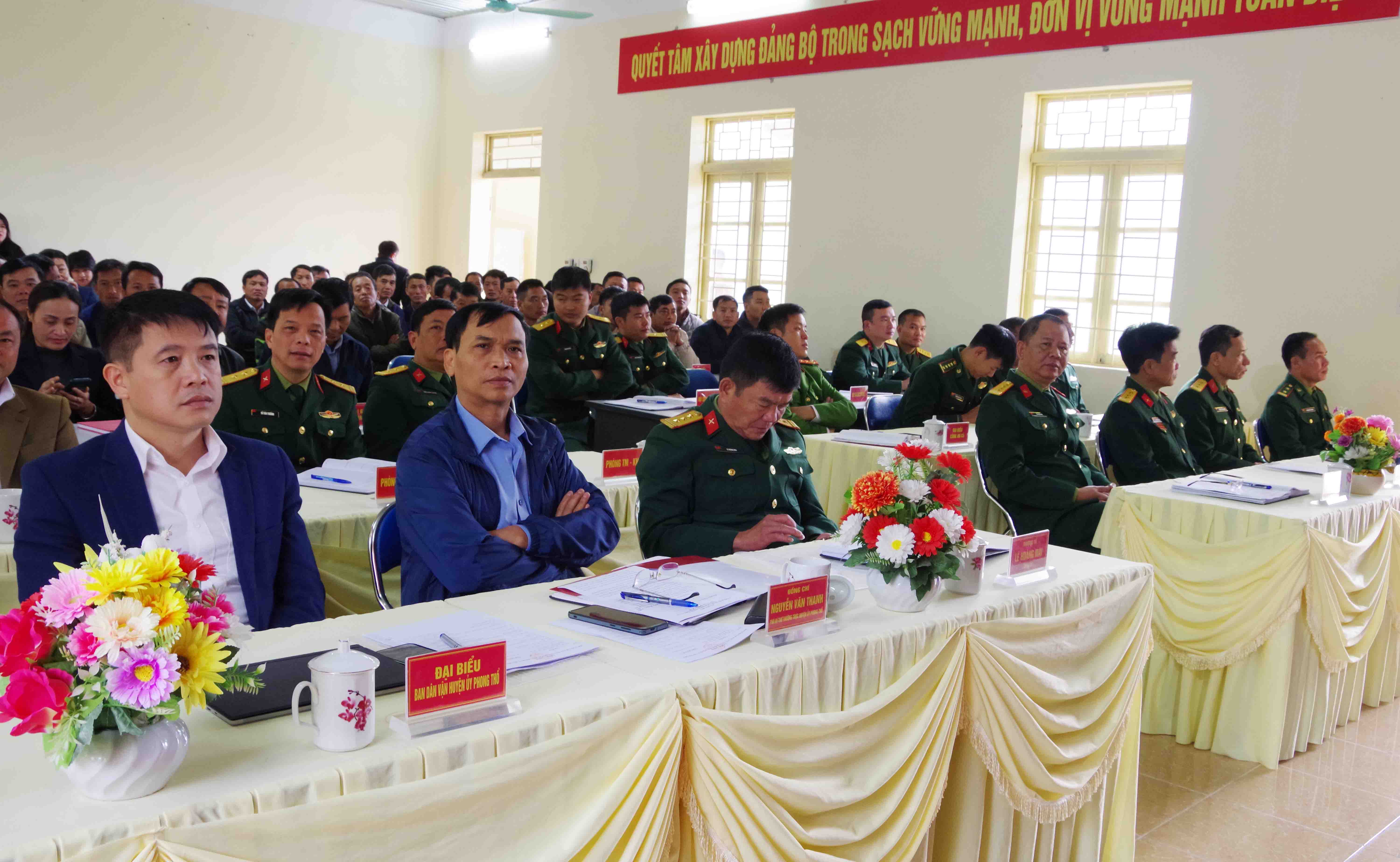 Các đại biểu dự hội nghị.