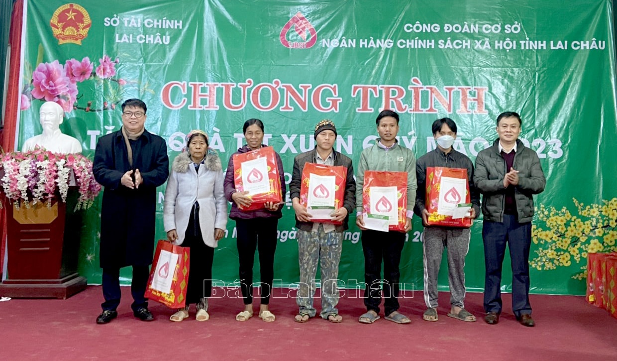 Đảng bộ tỉnh vận dụng tư tưởng Hồ Chí Minh để lãnh đạo, chỉ đạo thực hiện chính sách an sinh xã hội, xóa đói giảm nghèo qua các thời kỳ lịch sử