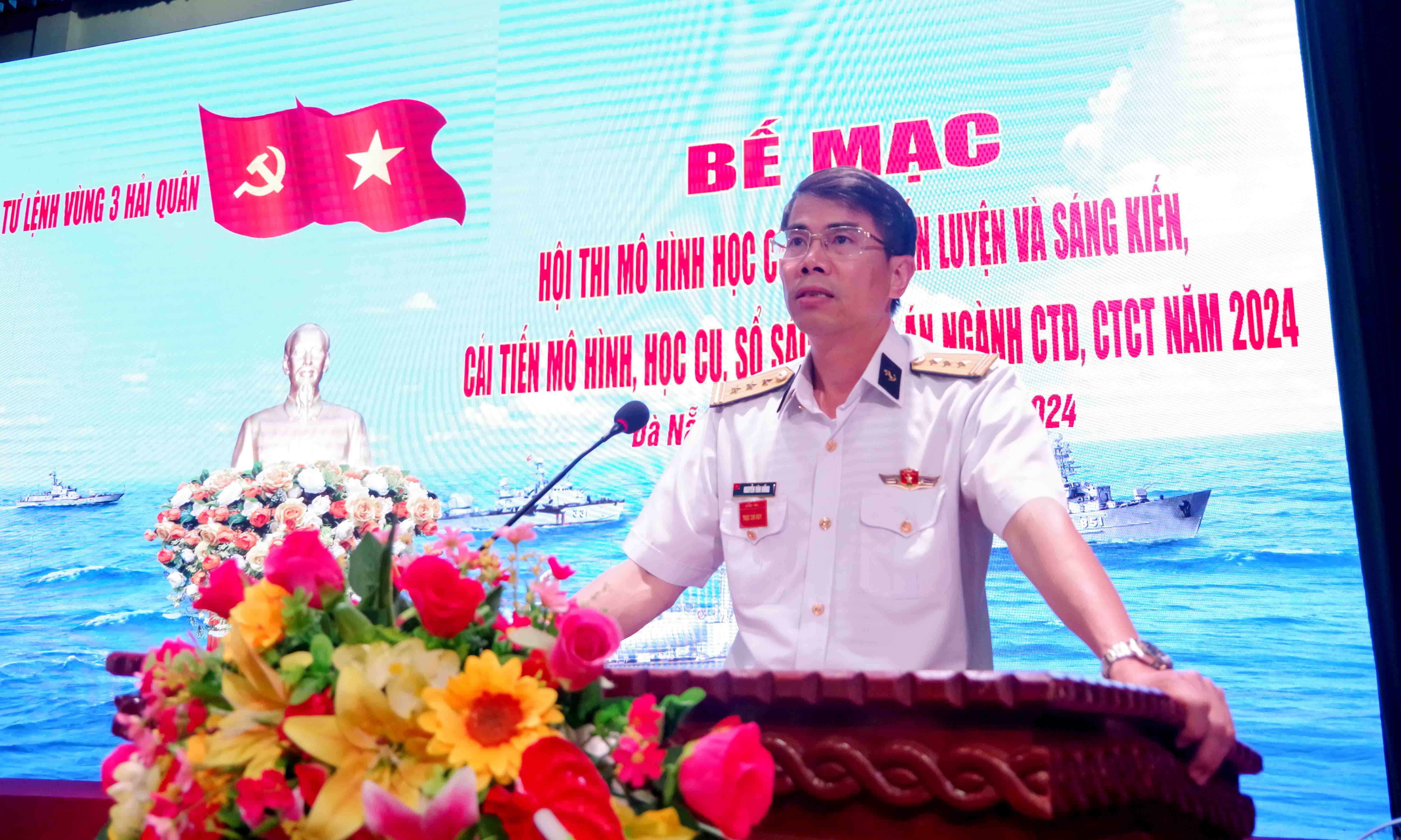 Thượng tá Nguyễn Văn Đồng, Phó Tư lệnh-Tham mưu trưởng Vùng 3 Hải quân phát biểu bế mạc hội thi.