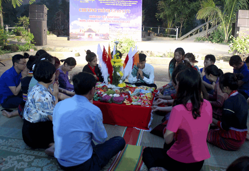 Lễ cúng tết cổ truyền Bunpimay