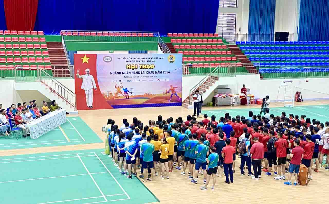 Quang cảnh lễ khai mạc hội thao.