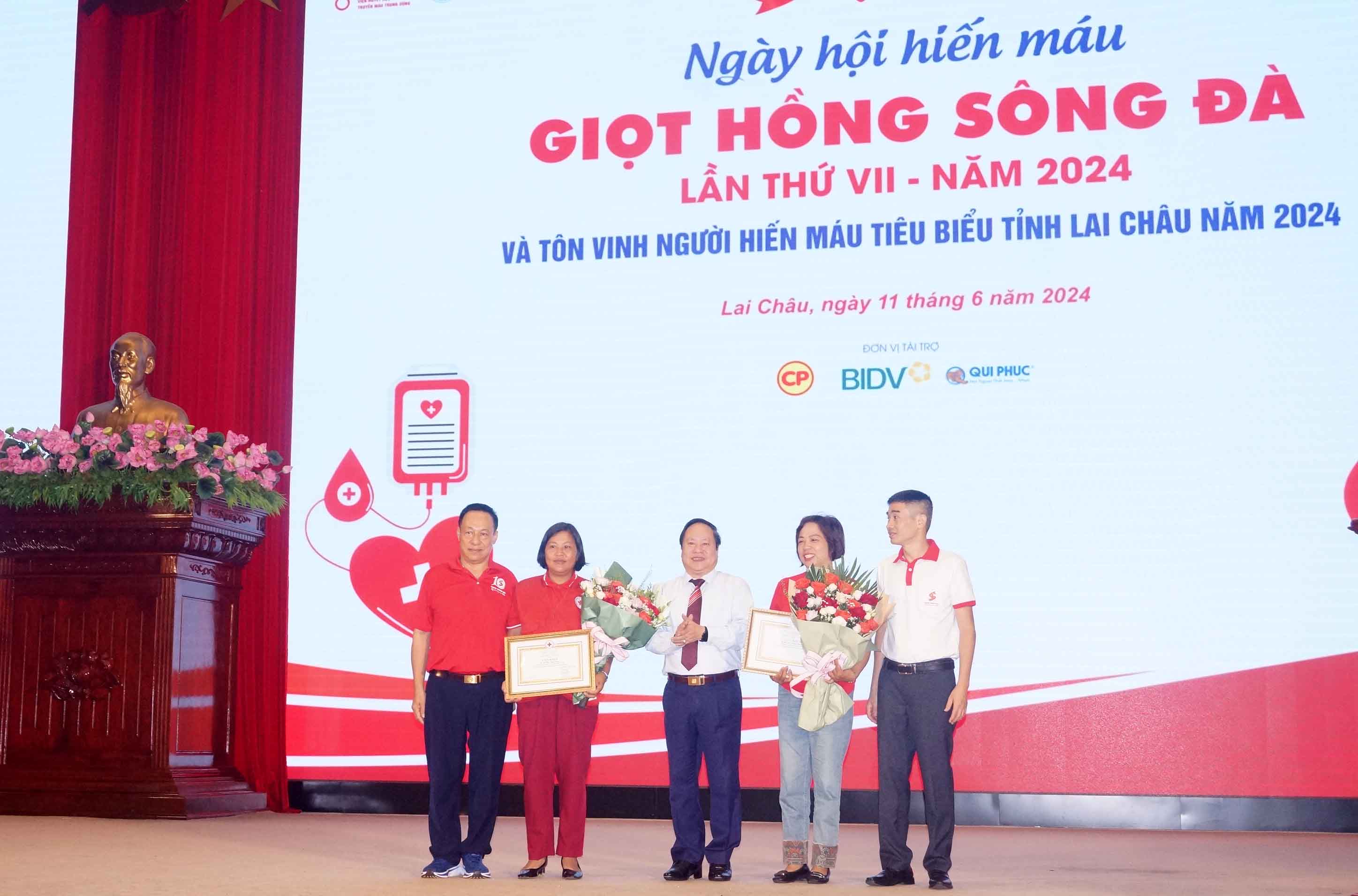 Ban Tổ chức