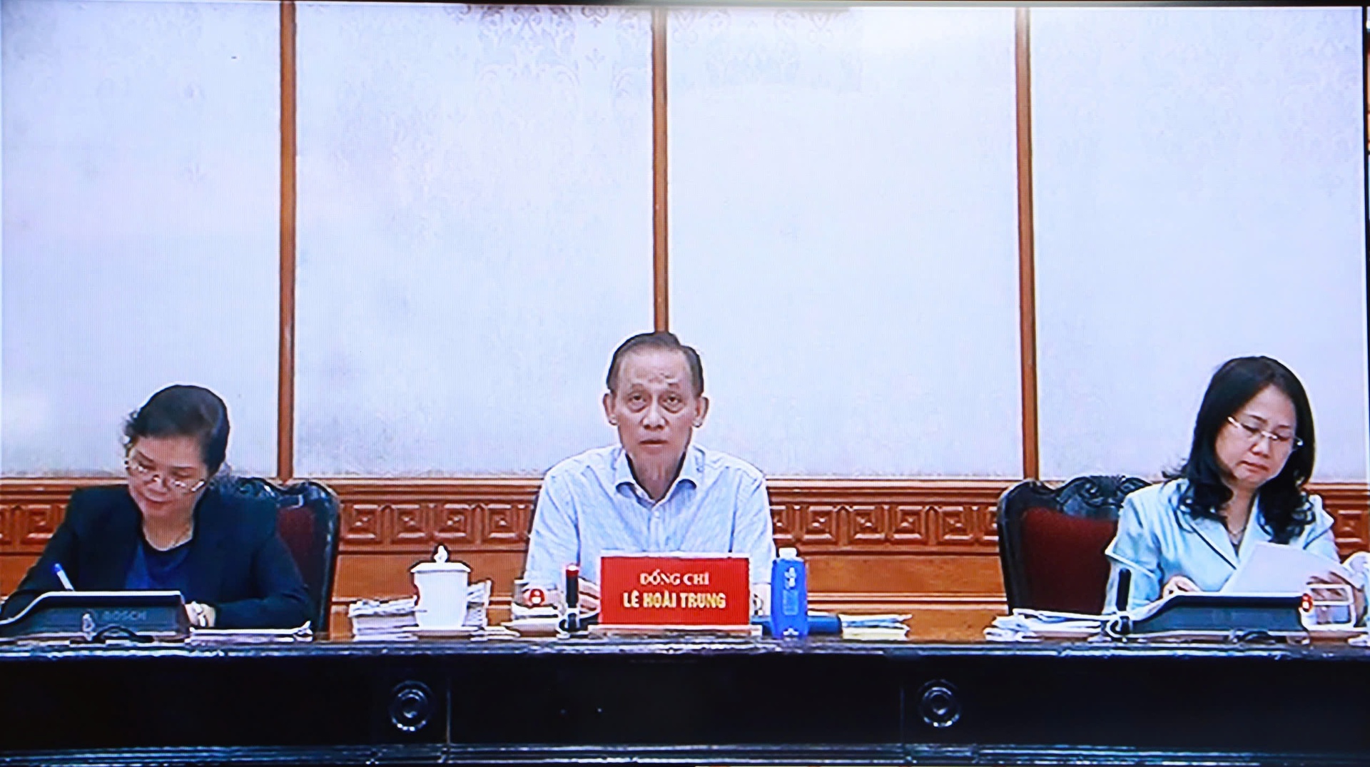 Đồng chí Lê Hoài Trung - Bí thư Trung ương Đảng, Chánh Văn phòng Trung ương Đảng dự tại điểm cầu Trung ương.