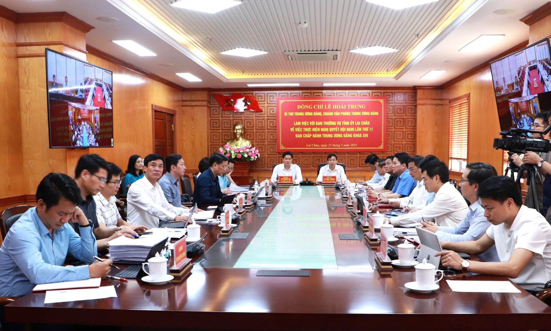 Quang cảnh buổi làm việc tại điểm cầu tỉnh Lai Châu. 